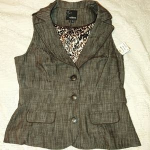 Takara collared fitted button-up vest L